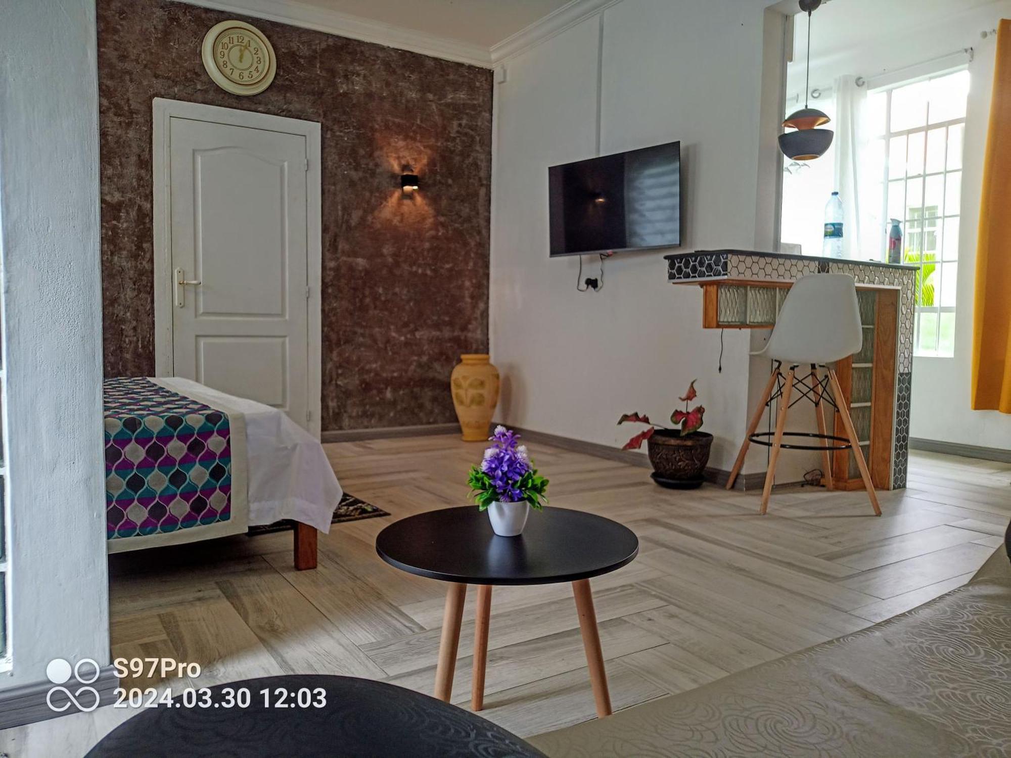 Happy House - Cosy Apartment With Private Pool And Walking Distance To Blue Bay Beach Ngoại thất bức ảnh